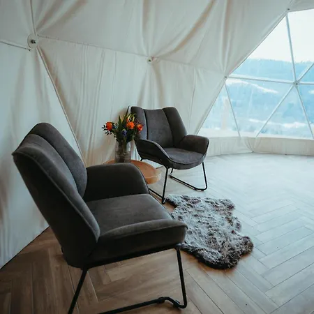 Glamping Pod Hradom Sukromne Jacuzzi A Sauna Роскошный шатер