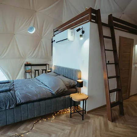 Glamping Pod Hradom Sukromne Jacuzzi A Sauna Bardejów
