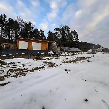 Роскошный шатер Glamping Pod Hradom Sukromne Jacuzzi A Sauna Бардеёв