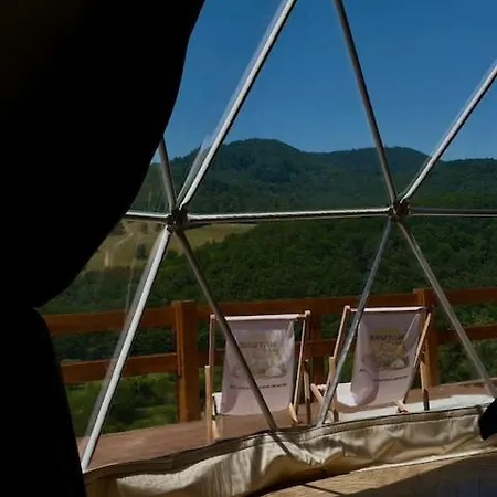 Tente de luxe Glamping Pod Hradom Súkromné Jacuzzi A Sauna Bardejov