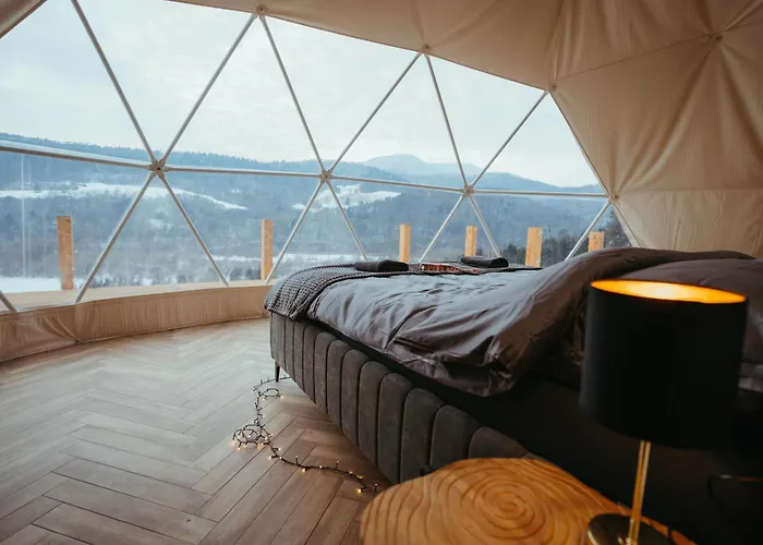 Glamping Pod Hradom Sukromne Jacuzzi A Sauna Bardejów