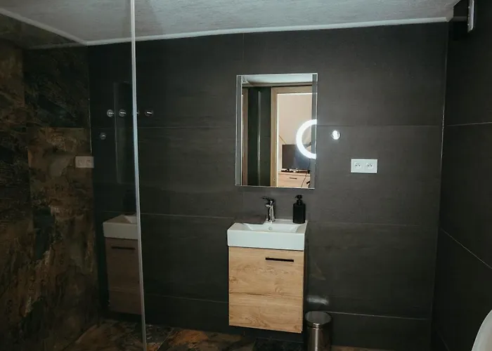 Glamping Pod Hradom Súkromné Jacuzzi A Sauna *