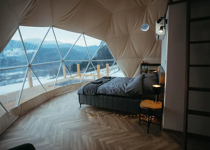 אוהל מפואר Glamping Pod Hradom Sukromne Jacuzzi A Sauna ברדיוב